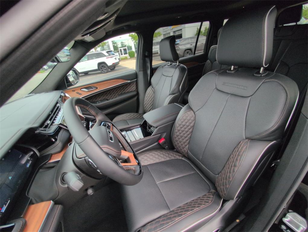 new 2025 Jeep Grand Cherokee L car, priced at $60,247