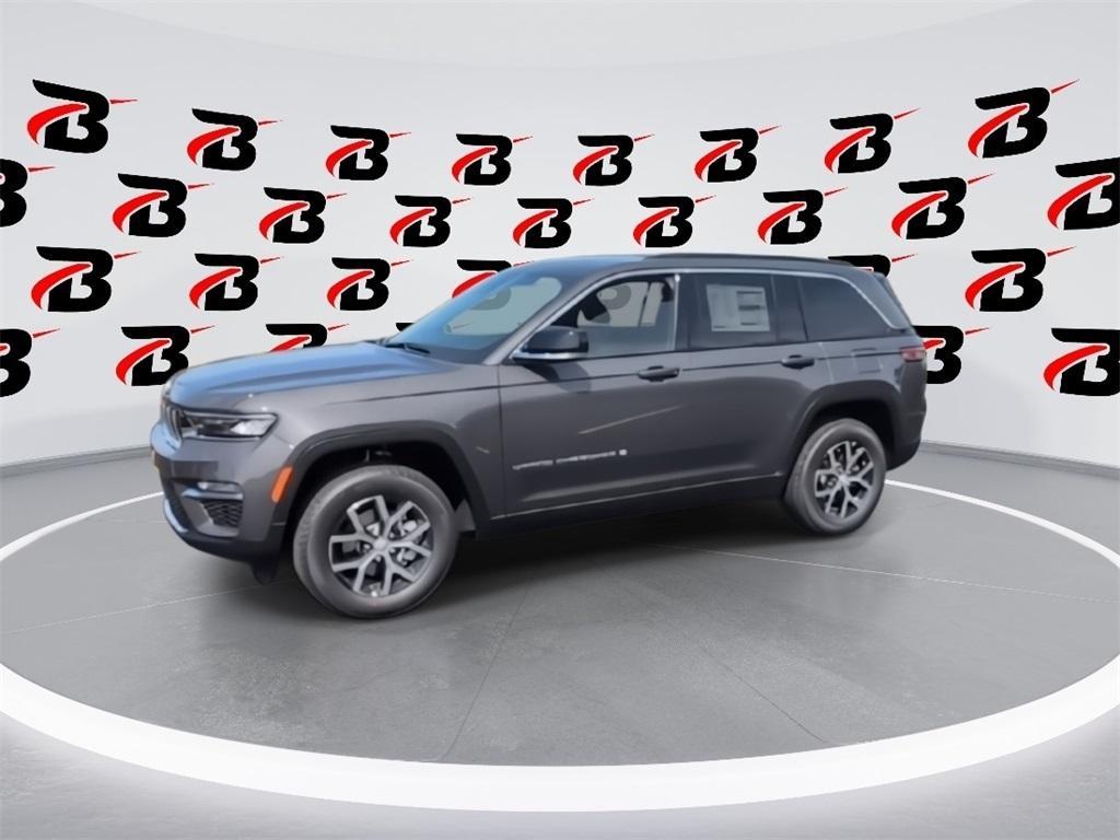 new 2025 Jeep Grand Cherokee car, priced at $44,625