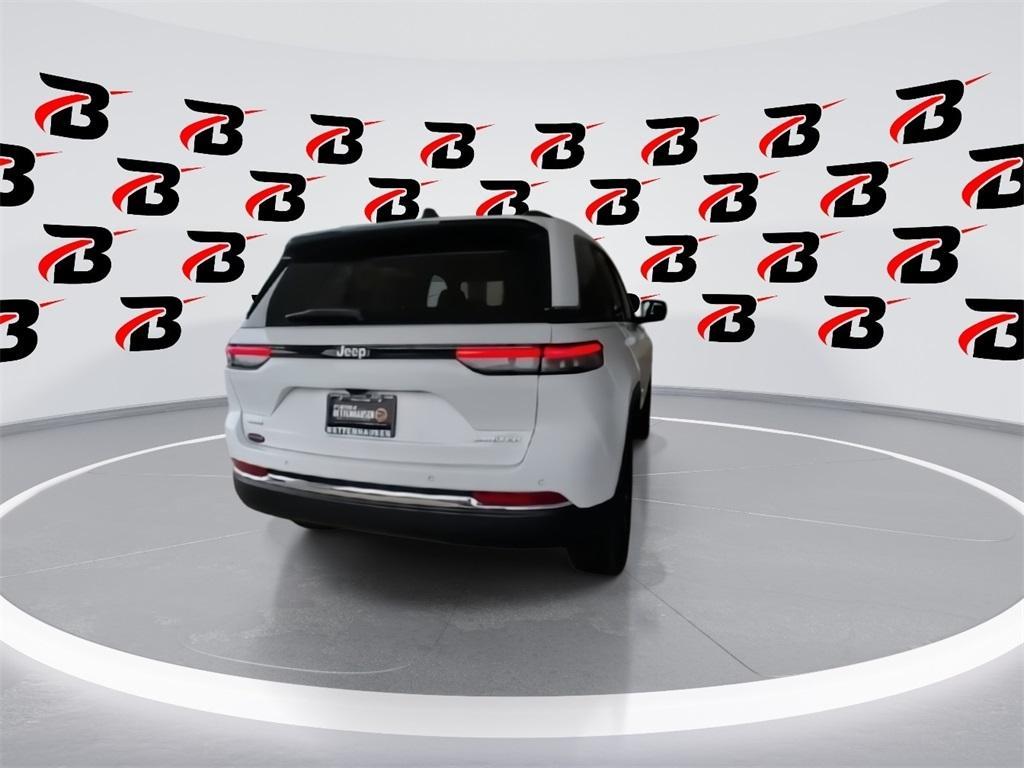 new 2025 Jeep Grand Cherokee car, priced at $43,327