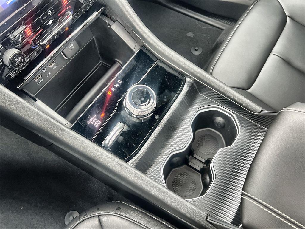new 2025 Jeep Grand Cherokee car, priced at $48,653