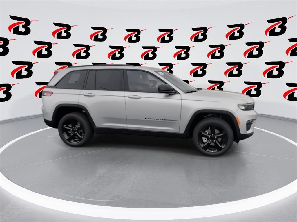 new 2025 Jeep Grand Cherokee car, priced at $50,224
