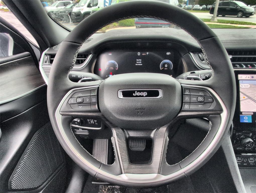 new 2025 Jeep Grand Cherokee car, priced at $50,224