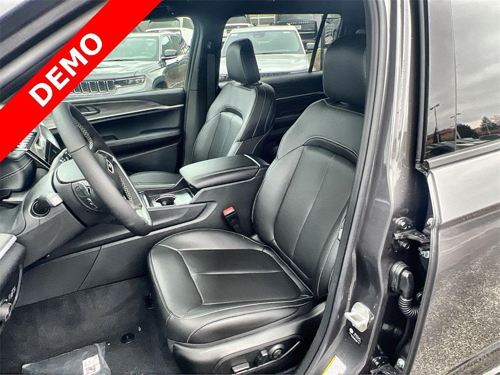 new 2025 Jeep Grand Cherokee L car, priced at $47,469