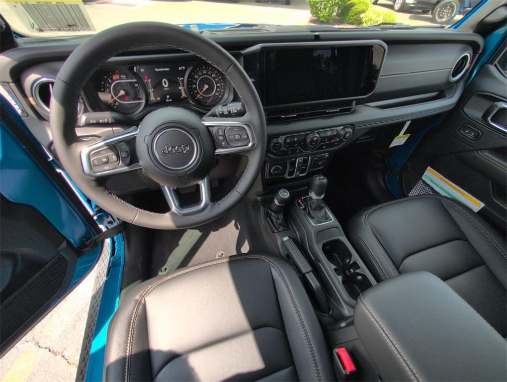 new 2025 Jeep Wrangler car, priced at $53,113
