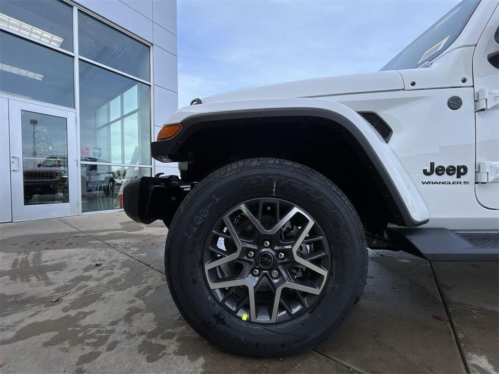 new 2025 Jeep Wrangler car, priced at $53,225