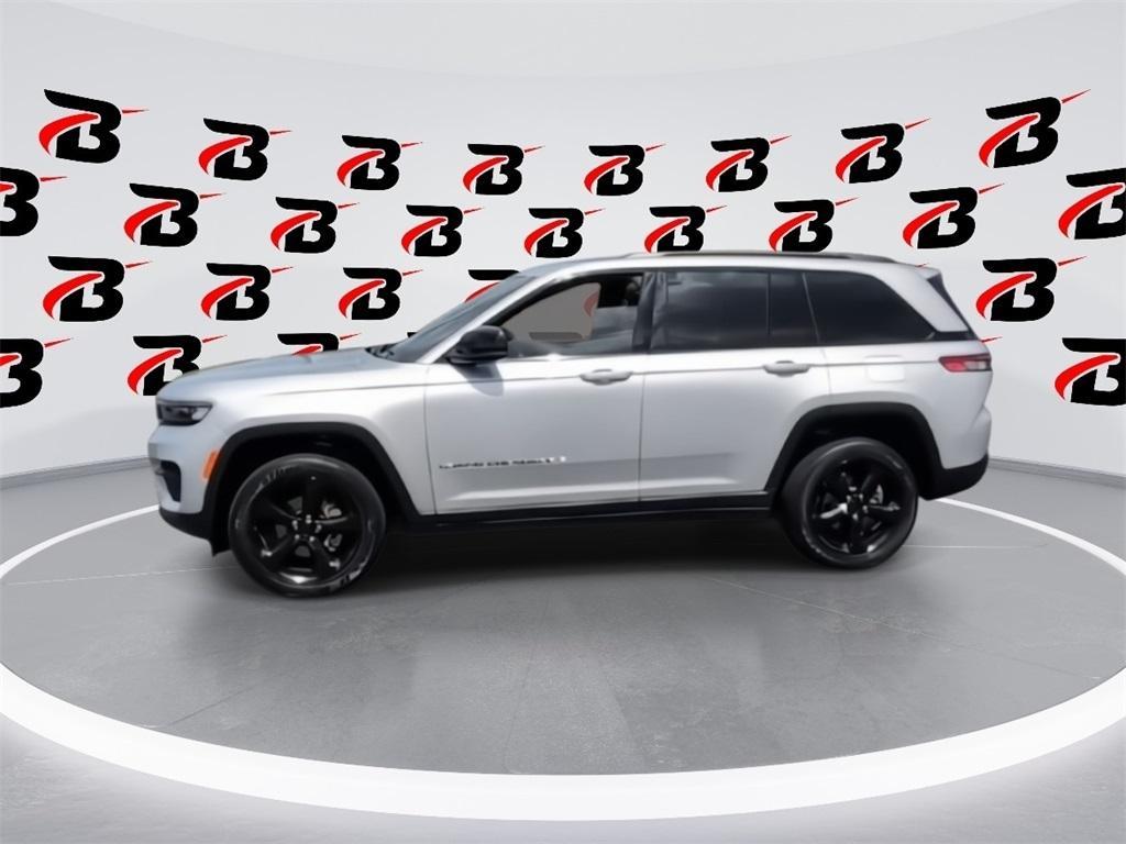 used 2023 Jeep Grand Cherokee car, priced at $33,900