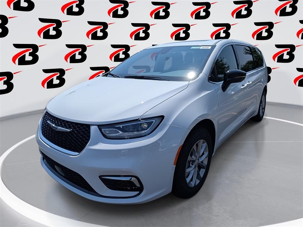 new 2025 Chrysler Pacifica car, priced at $50,219