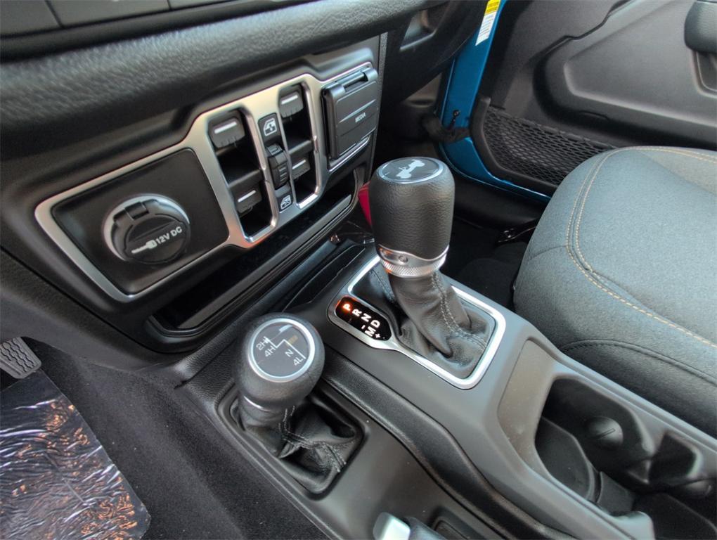 new 2025 Jeep Wrangler car, priced at $44,006