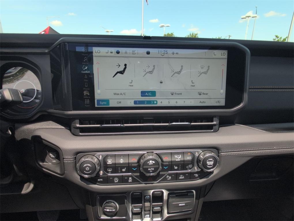 new 2025 Jeep Wrangler car, priced at $54,434