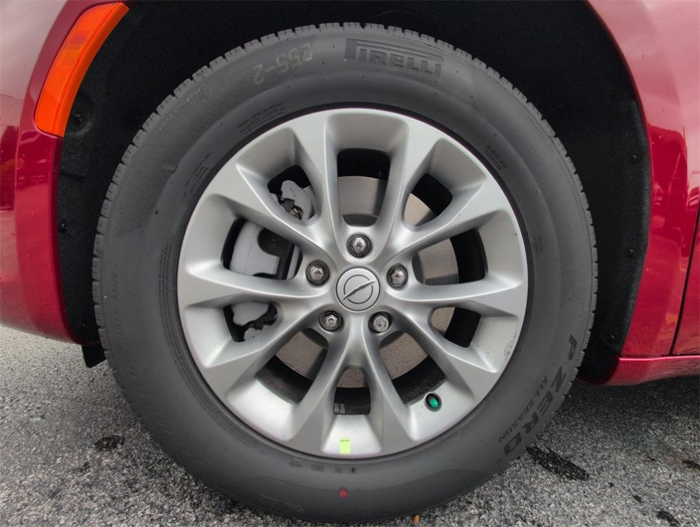 new 2025 Chrysler Pacifica car, priced at $44,299