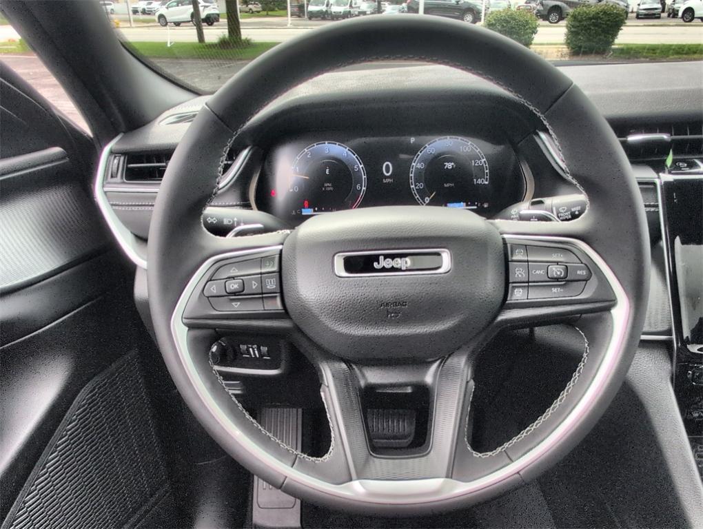 new 2025 Jeep Grand Cherokee car, priced at $39,548