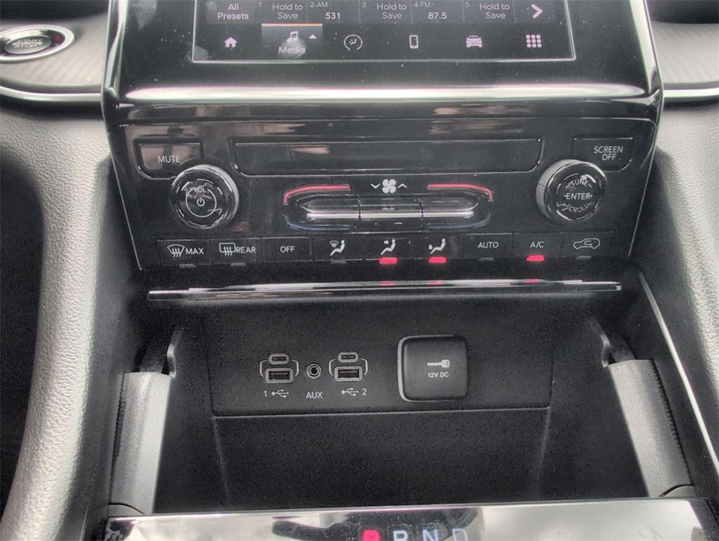new 2025 Jeep Grand Cherokee car, priced at $39,548