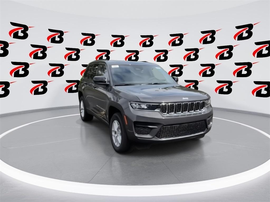 new 2025 Jeep Grand Cherokee car, priced at $39,548