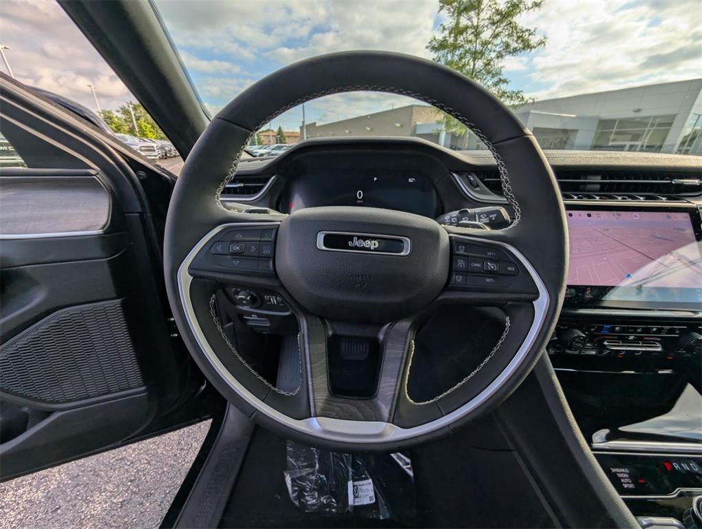 new 2025 Jeep Grand Cherokee car, priced at $44,762