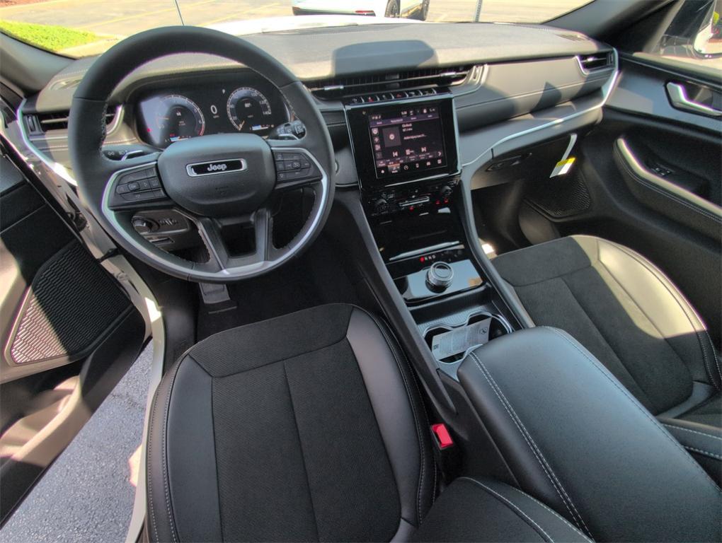 new 2025 Jeep Grand Cherokee L car, priced at $44,020