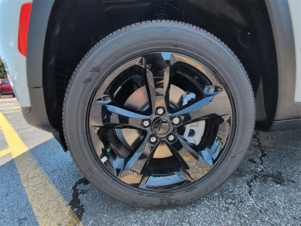 new 2025 Jeep Grand Cherokee L car, priced at $44,020