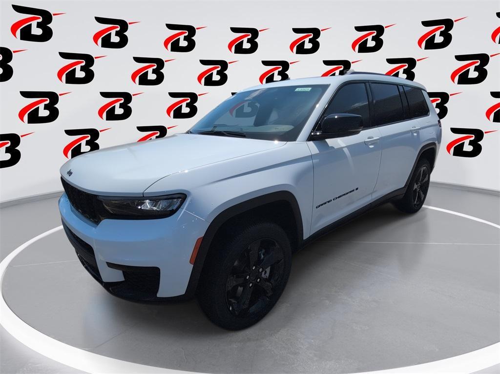 new 2025 Jeep Grand Cherokee L car, priced at $44,020