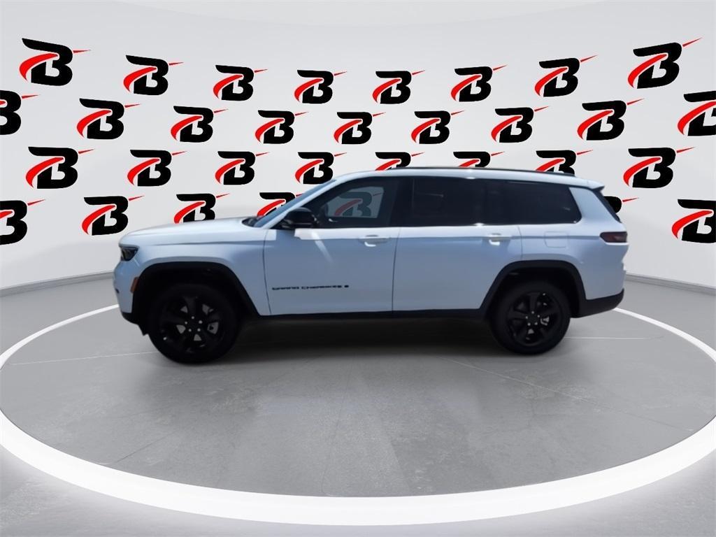 new 2025 Jeep Grand Cherokee L car, priced at $44,020