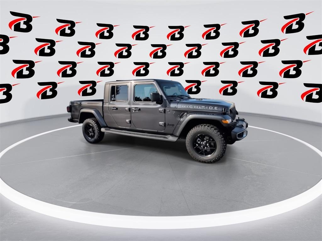 new 2025 Jeep Gladiator car, priced at $44,220