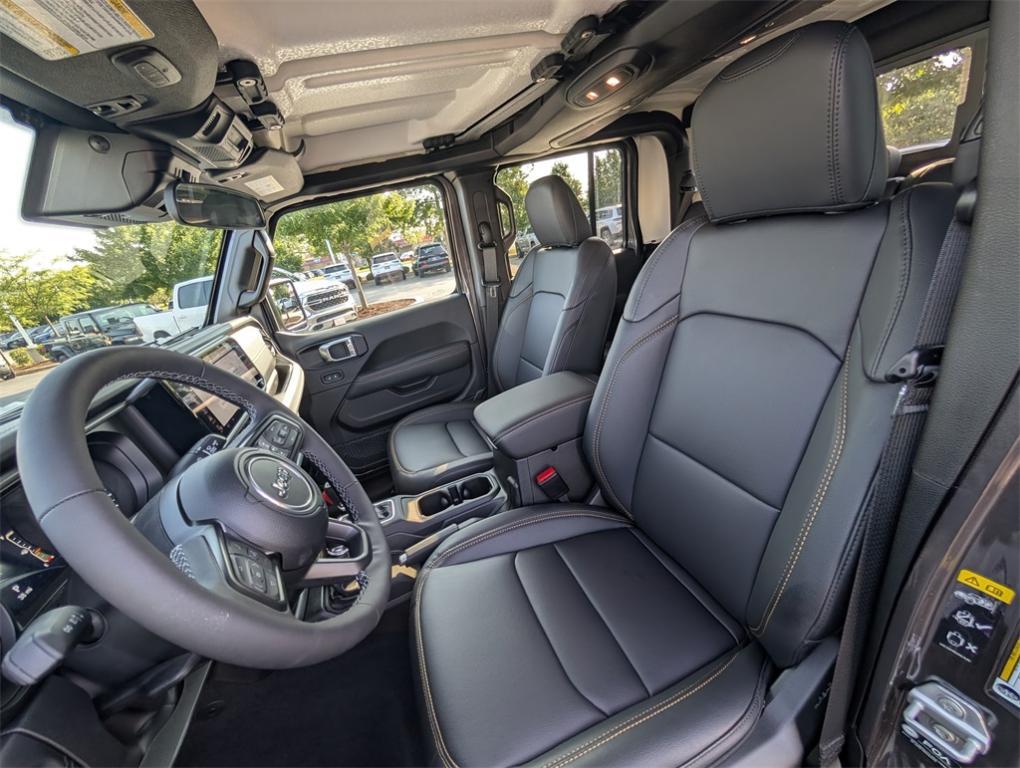 new 2025 Jeep Gladiator car, priced at $44,220