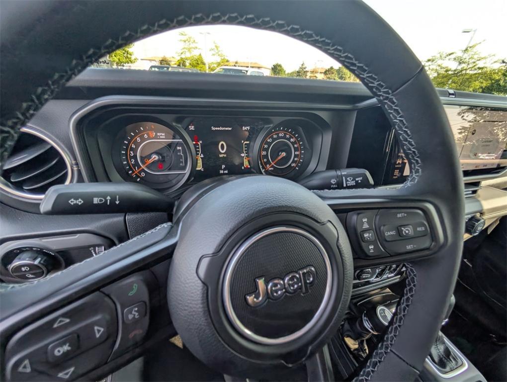new 2025 Jeep Gladiator car, priced at $44,220