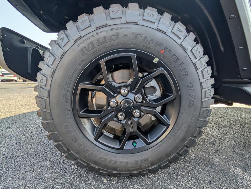 new 2025 Jeep Gladiator car, priced at $44,220