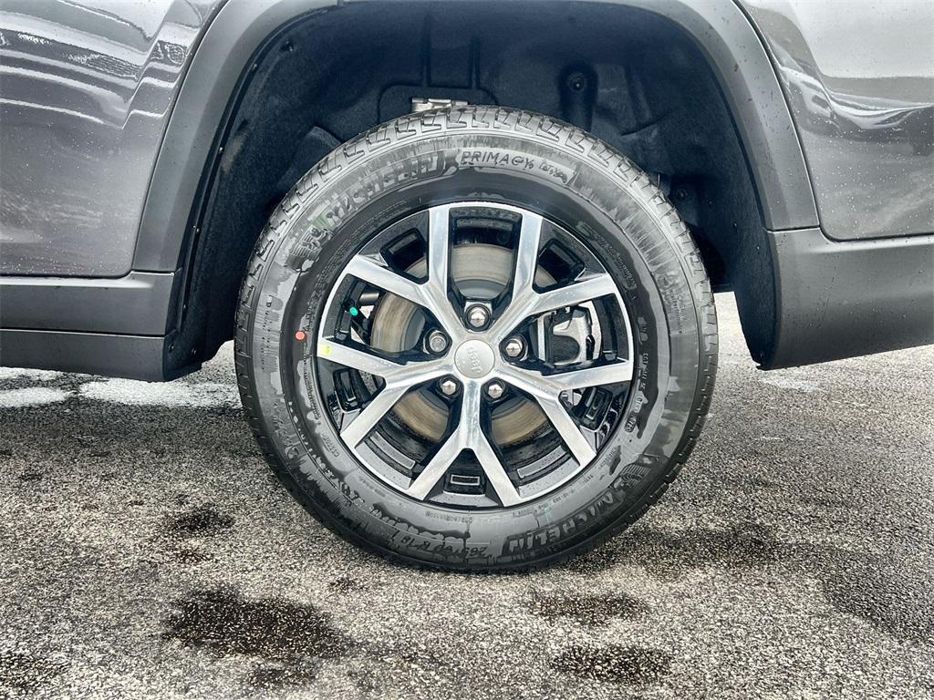 new 2025 Jeep Grand Cherokee L car, priced at $44,495
