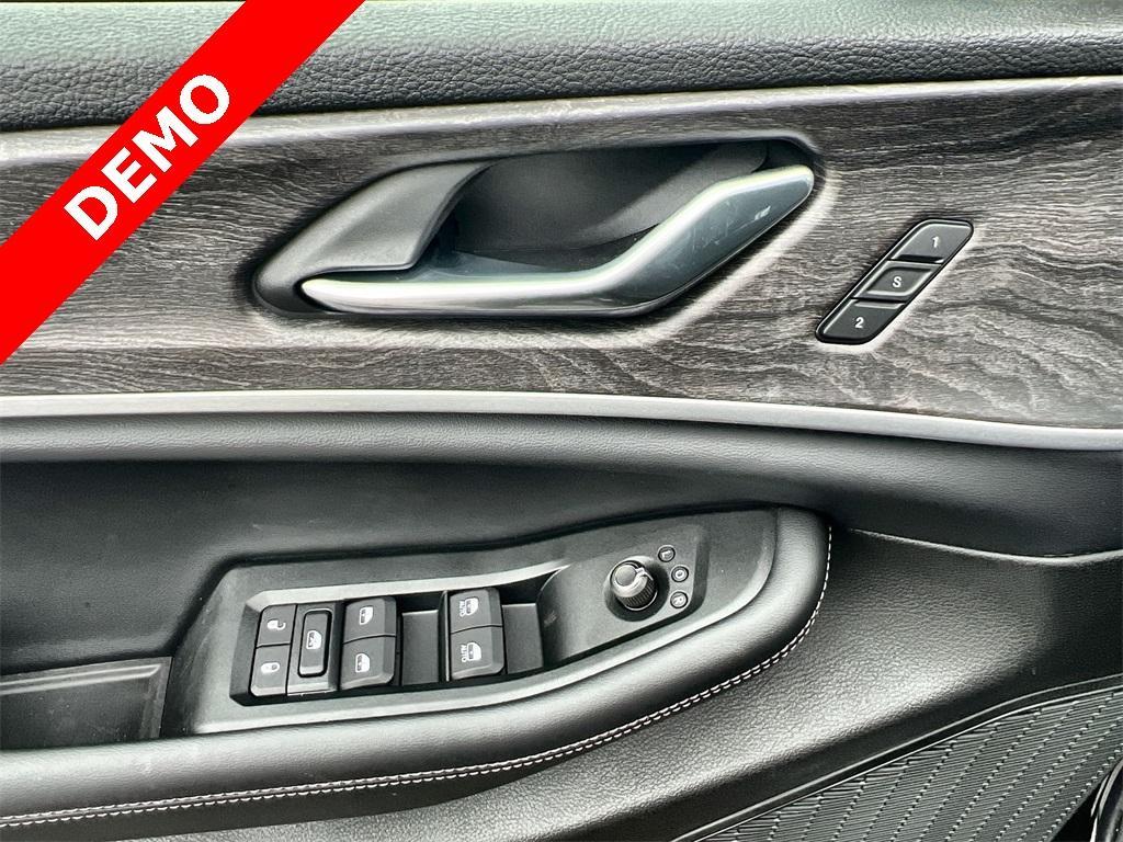new 2025 Jeep Grand Cherokee L car, priced at $44,867