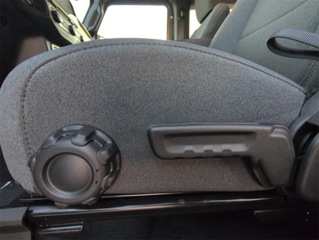new 2025 Jeep Wrangler car, priced at $40,460
