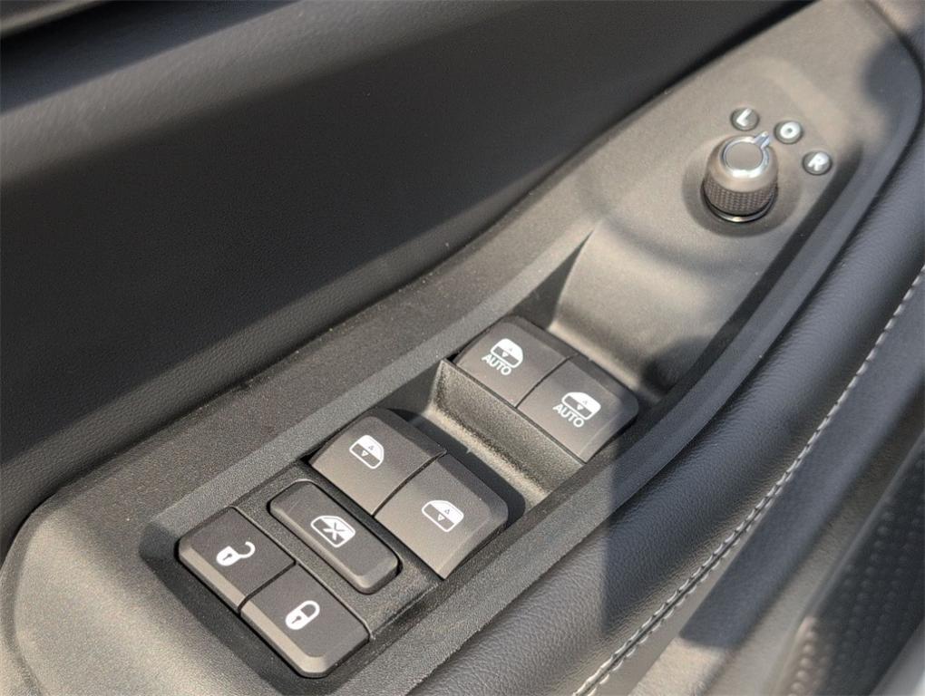 new 2025 Jeep Grand Cherokee car, priced at $38,325