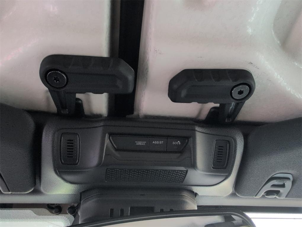 new 2025 Jeep Wrangler car, priced at $44,006