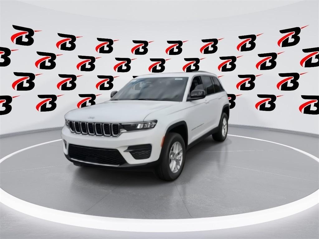 new 2025 Jeep Grand Cherokee car, priced at $39,353