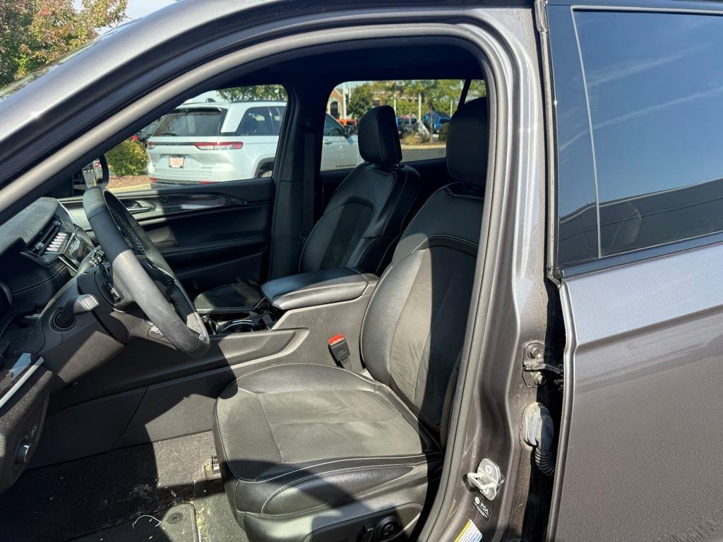 used 2023 Jeep Grand Cherokee L car, priced at $29,999