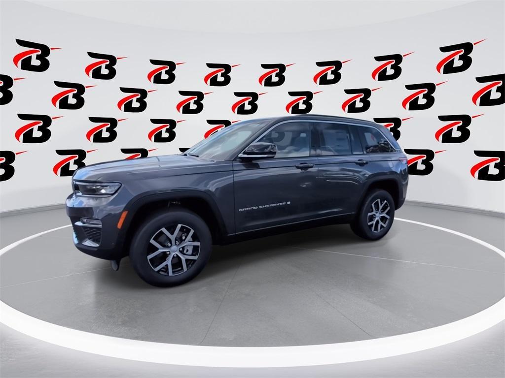 new 2025 Jeep Grand Cherokee car, priced at $45,064