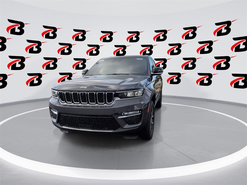new 2025 Jeep Grand Cherokee car, priced at $45,064