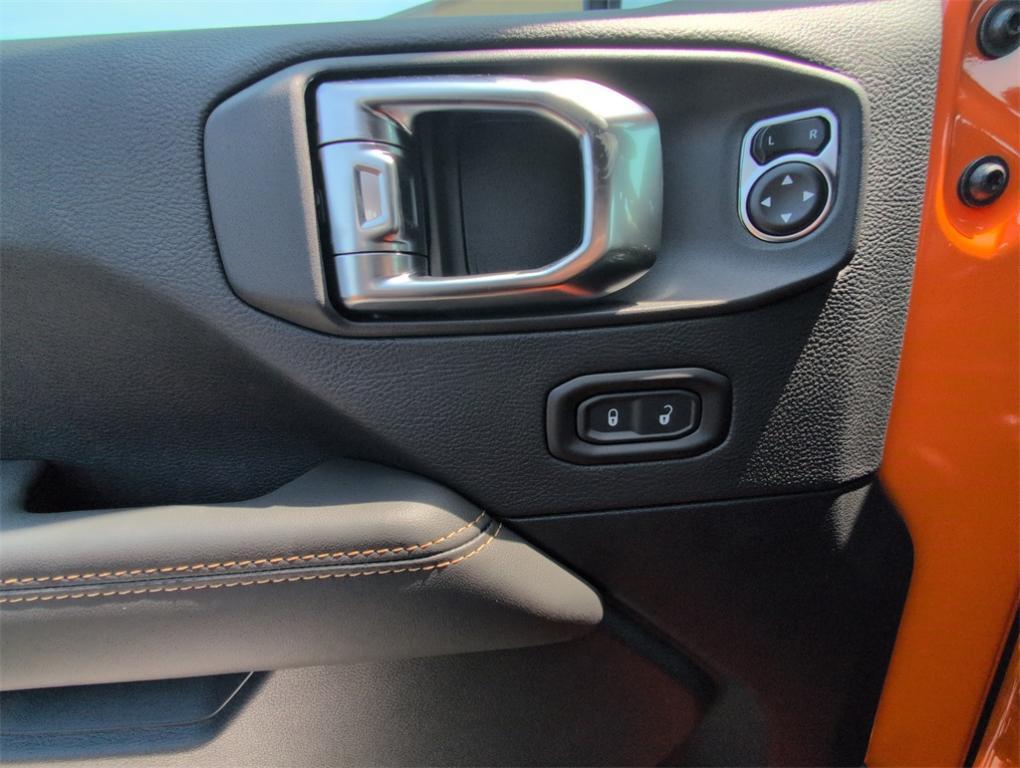 new 2025 Jeep Wrangler car, priced at $54,135