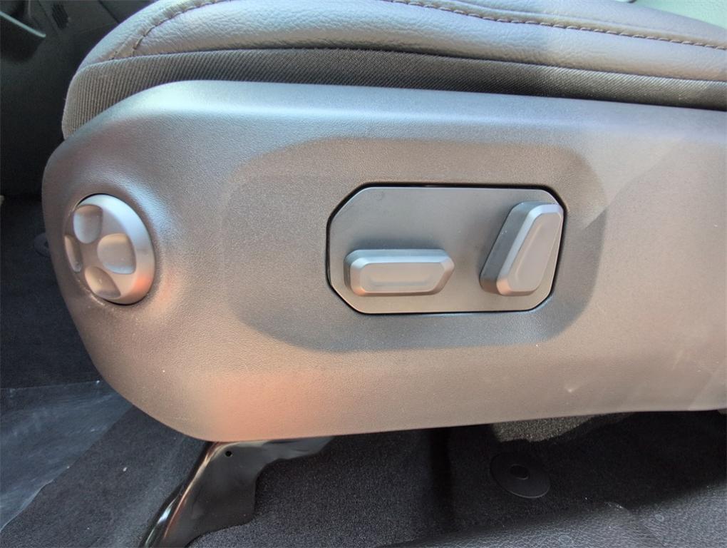 new 2025 Jeep Wrangler car, priced at $54,135