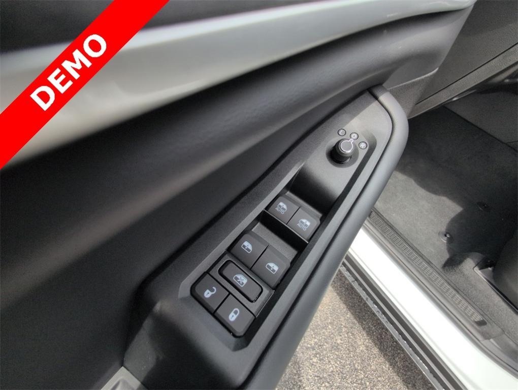 new 2025 Jeep Grand Cherokee L car, priced at $49,281
