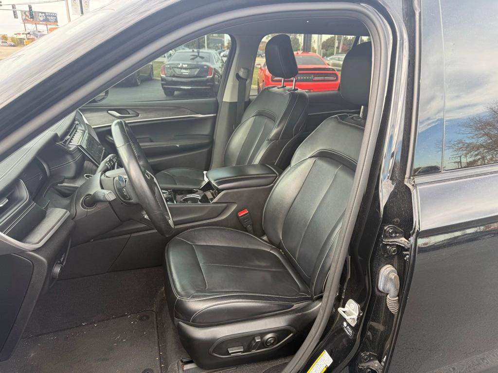 used 2021 Jeep Grand Cherokee L car, priced at $29,900