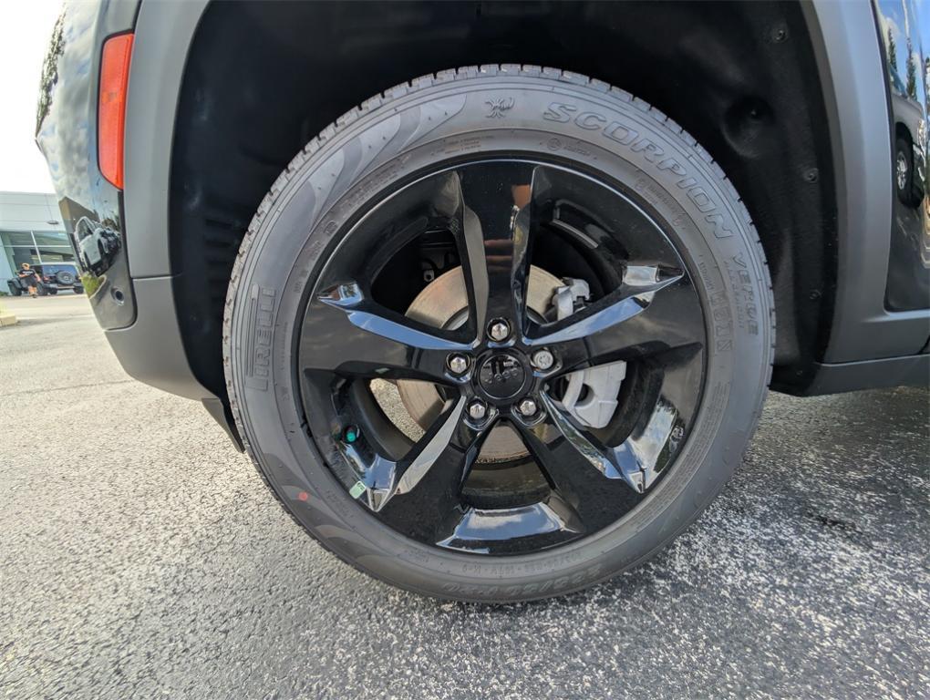 new 2025 Jeep Grand Cherokee car, priced at $41,454