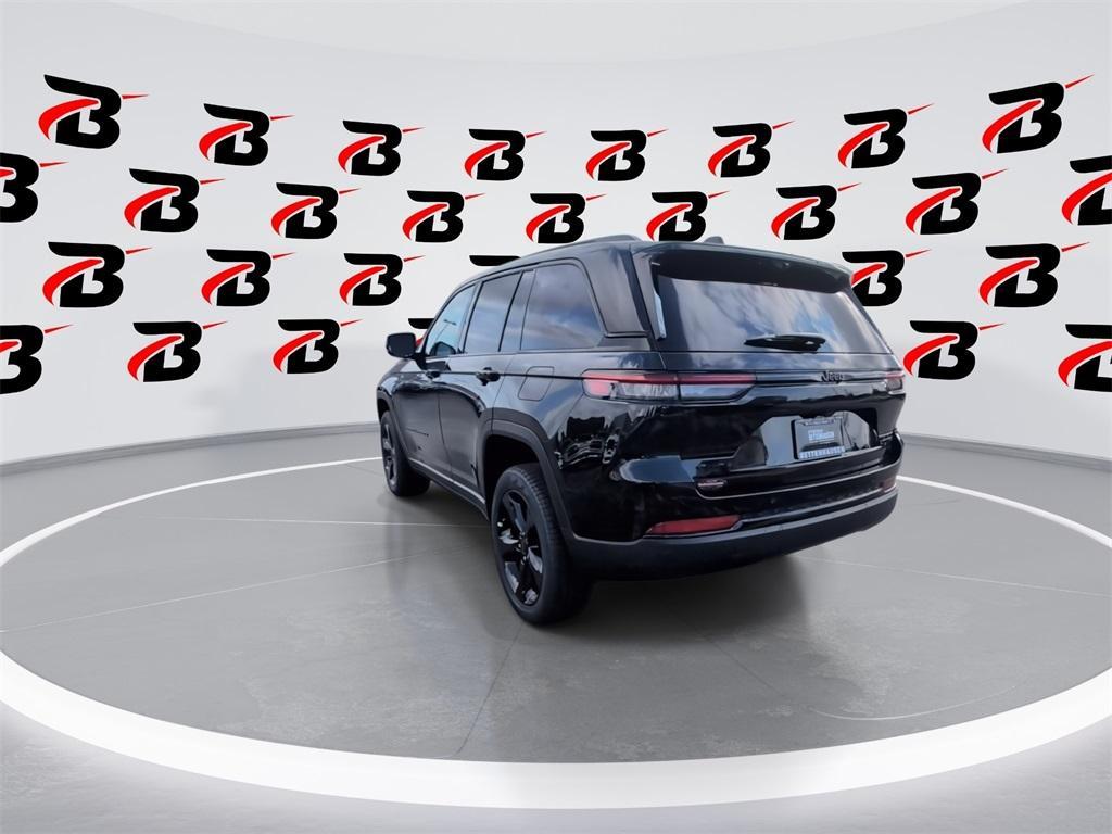 new 2025 Jeep Grand Cherokee car, priced at $41,454