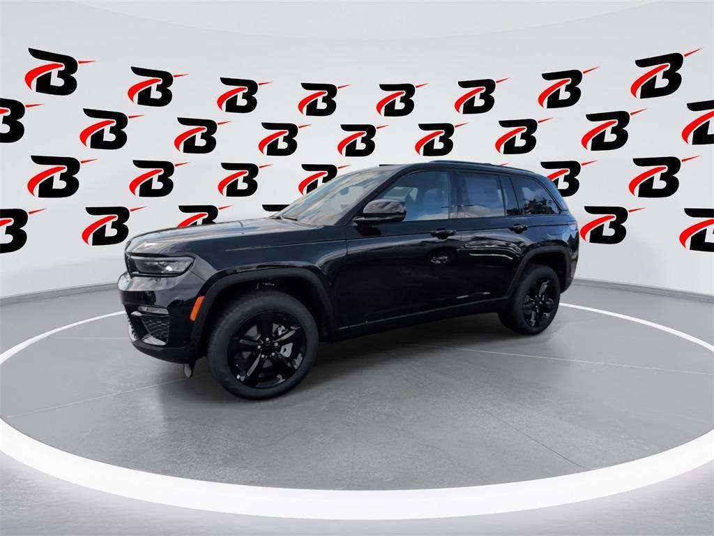 new 2025 Jeep Grand Cherokee car, priced at $41,454