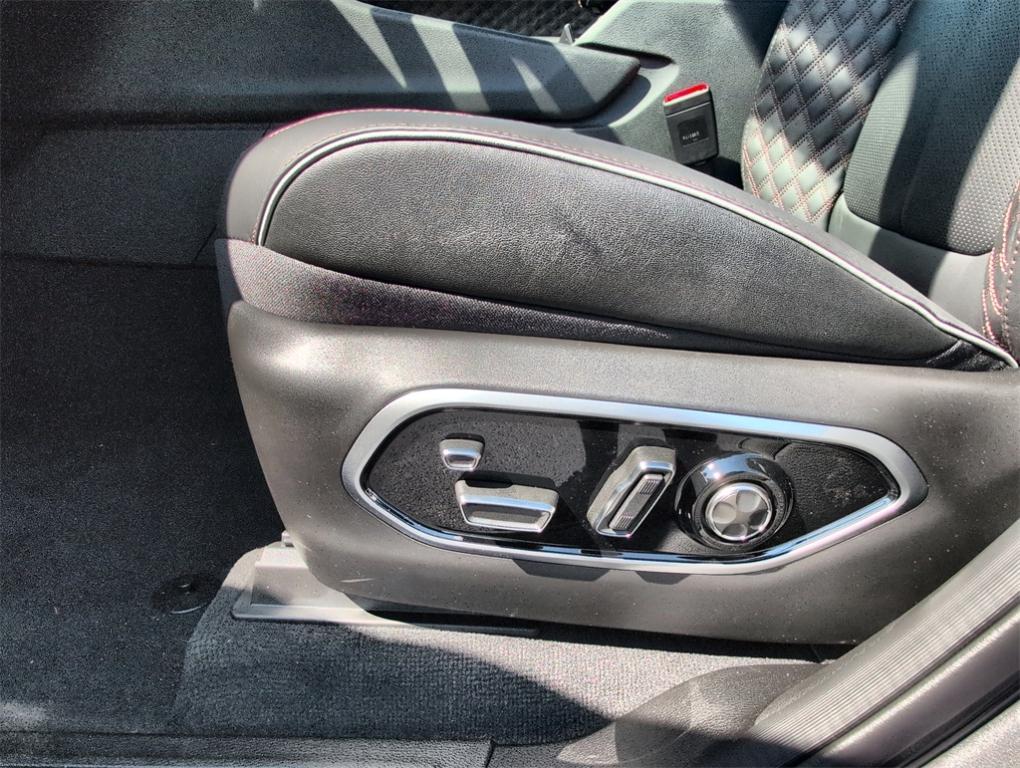 new 2025 Jeep Grand Cherokee car, priced at $55,758