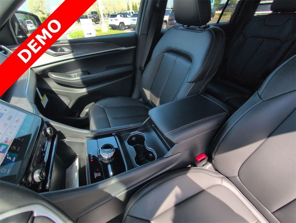 new 2025 Jeep Grand Cherokee L car, priced at $44,867