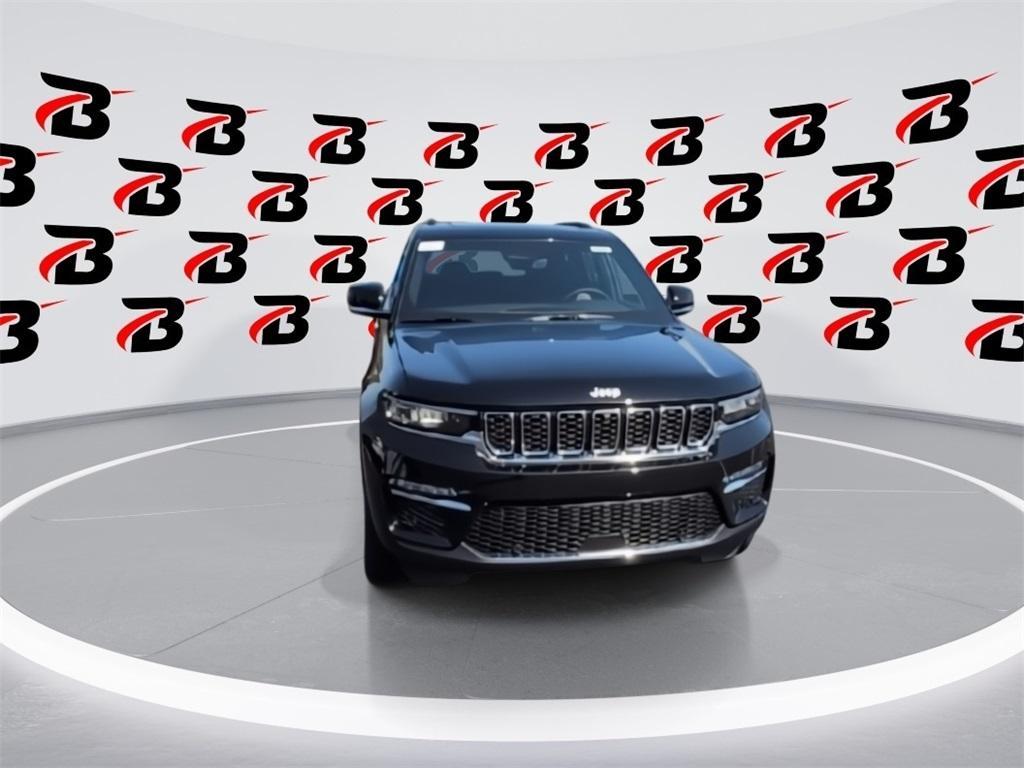 new 2025 Jeep Grand Cherokee car, priced at $44,625