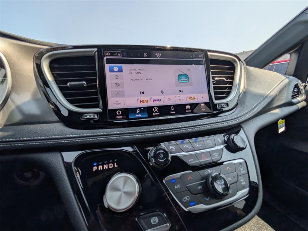new 2025 Chrysler Pacifica car, priced at $42,197