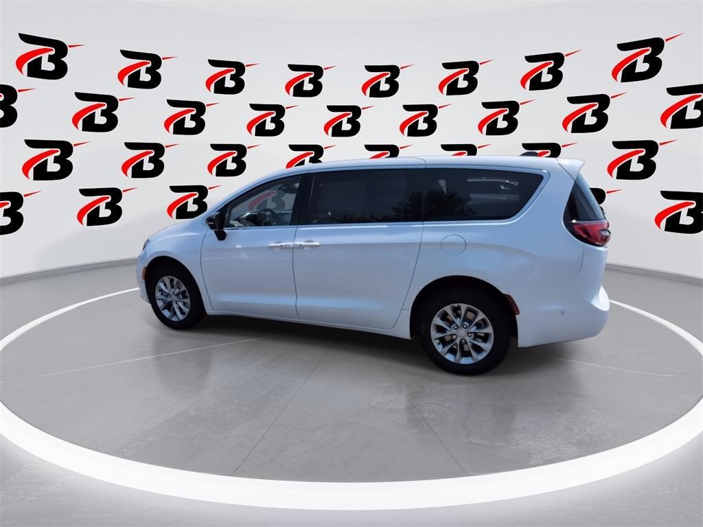 new 2025 Chrysler Pacifica car, priced at $42,197