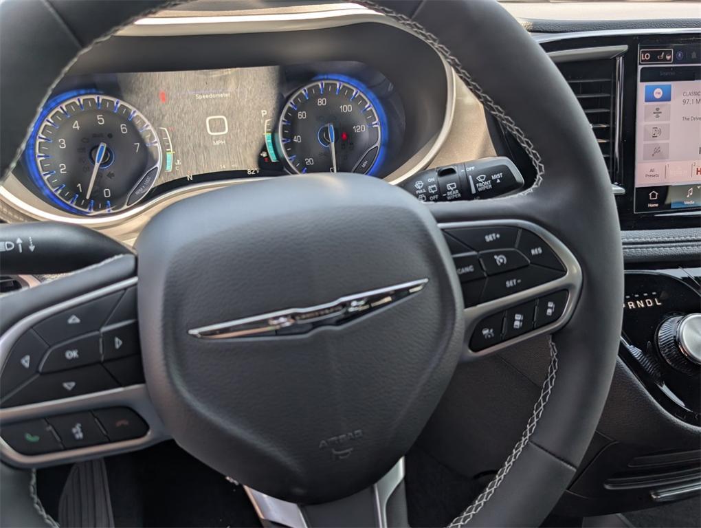 new 2025 Chrysler Pacifica car, priced at $42,197