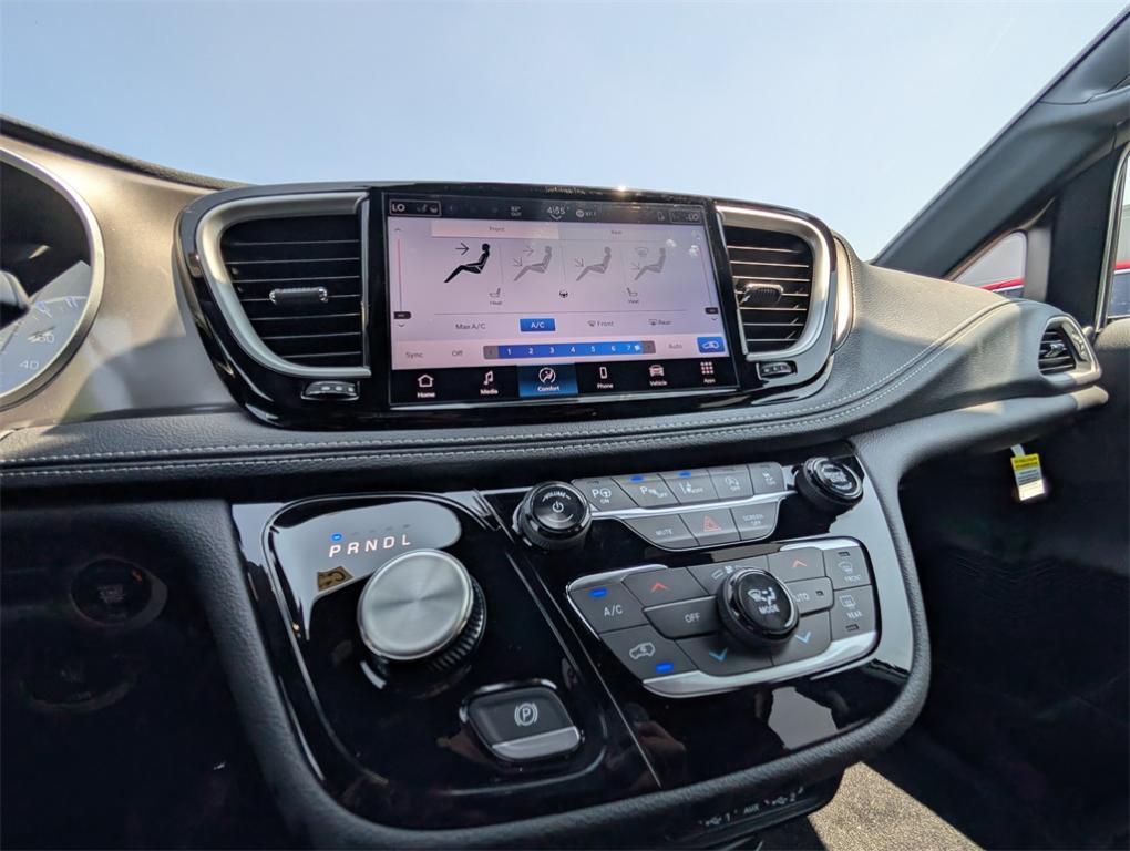 new 2025 Chrysler Pacifica car, priced at $42,197