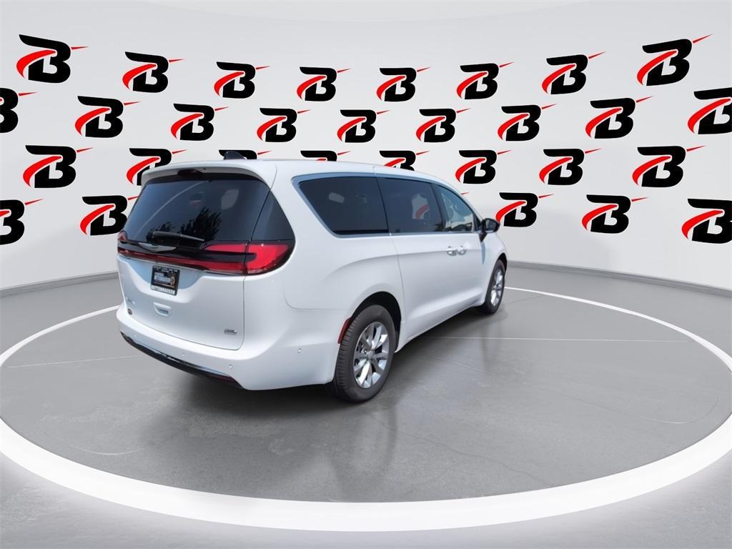 new 2025 Chrysler Pacifica car, priced at $42,197